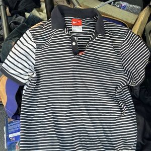 Nike golf shirt good fit short sleeves